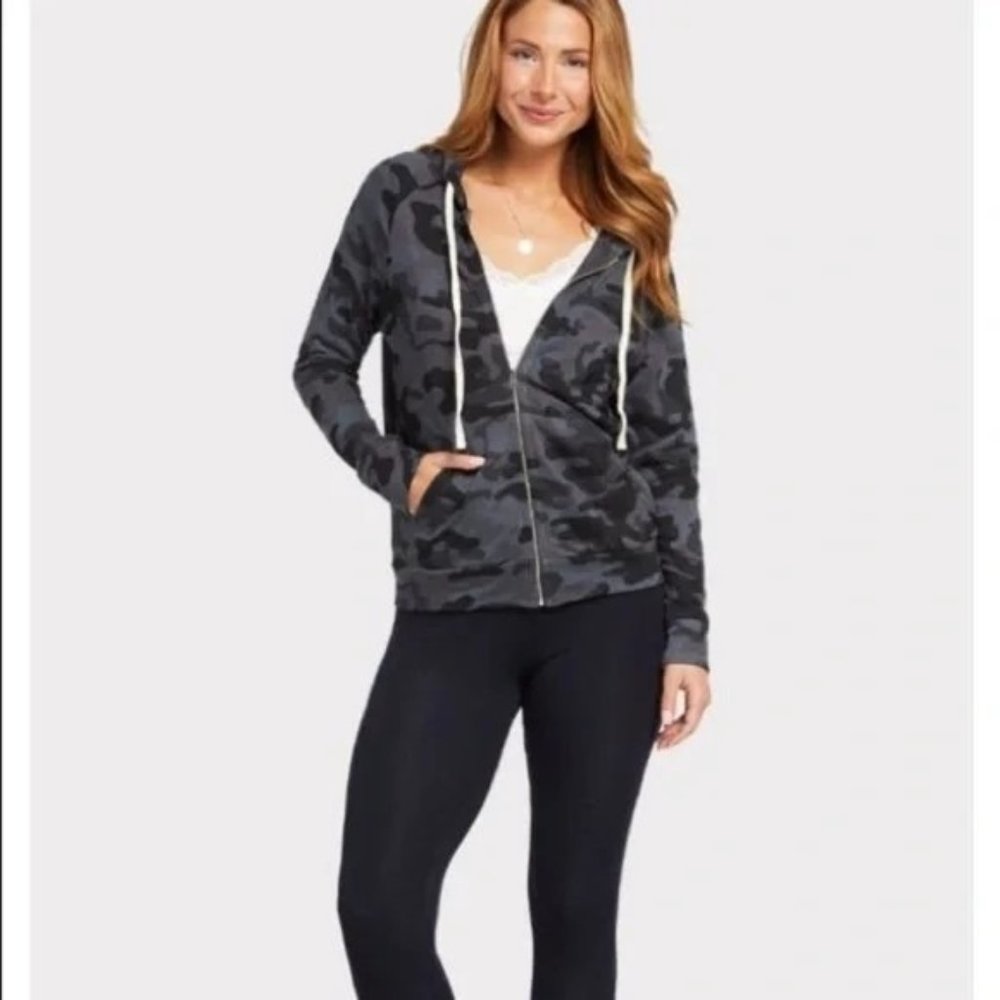 Sundry hoodie Camouflage gray black zip up Size 1